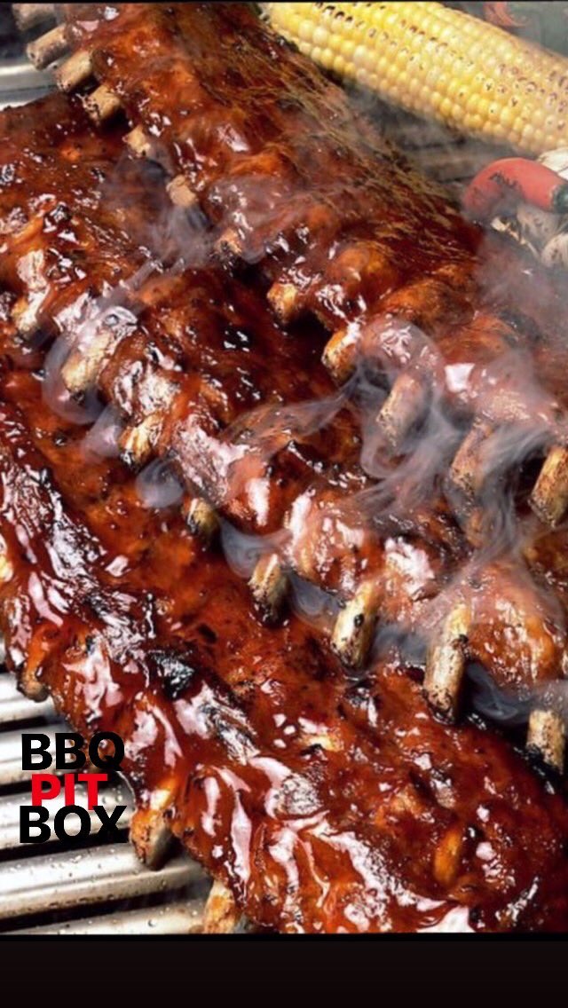 KispestD's tweet photo. Tenemos nuestra costillas de cerdo listas para darnos un banquete en el día de hoy. #bbqpitbox #comanderbbq #carbonyleña #ahumadoesmassabroso #elartedeahumar https://t.co/lmzsEewXaq