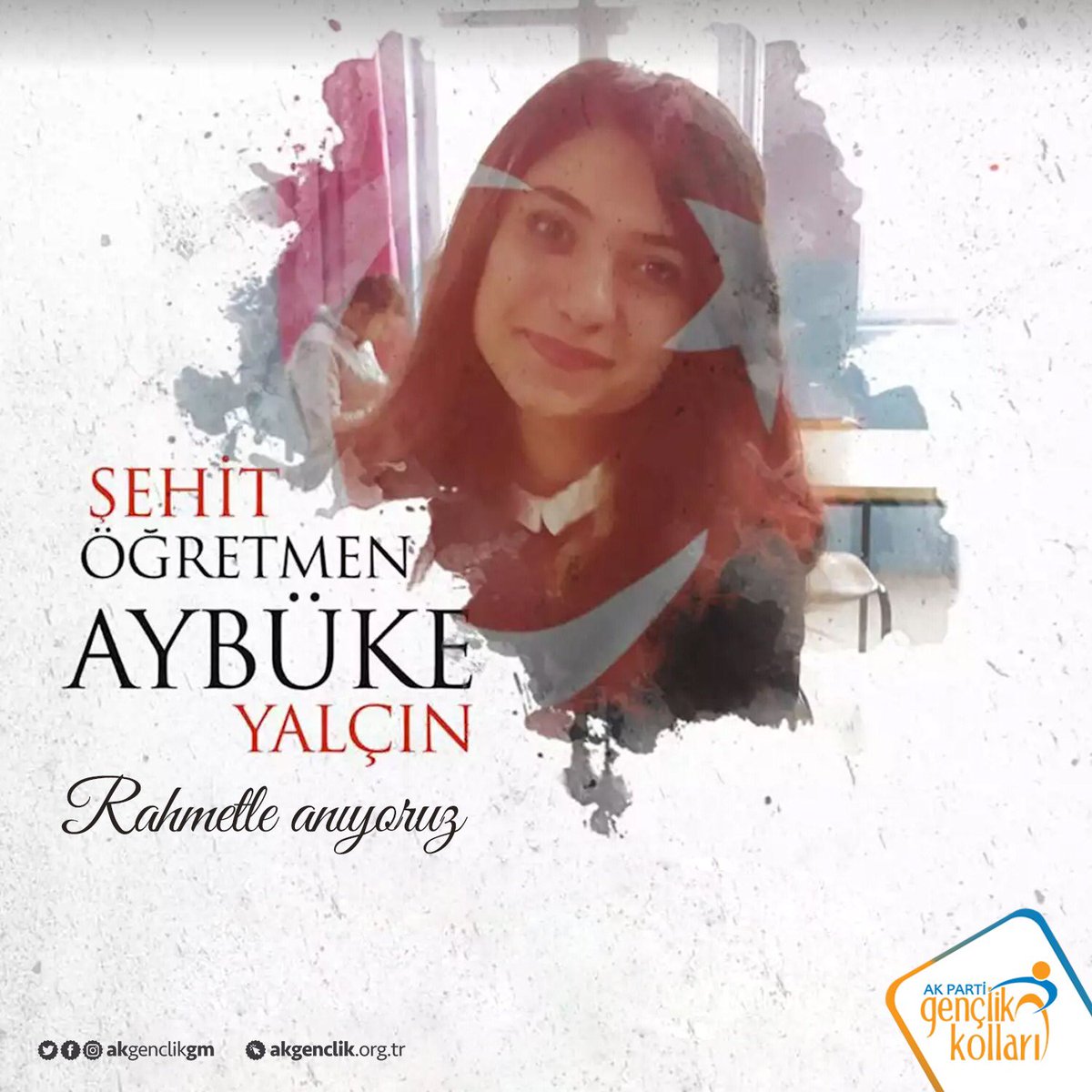 “Öğretmen oldum ben” mutluluğu ile öğrencilerine, mesleğine ve gençliğine doyamadan şehit edilen #AybükeYalçın’ı vefatının yıl dönümünde rahmetle anıyoruz.