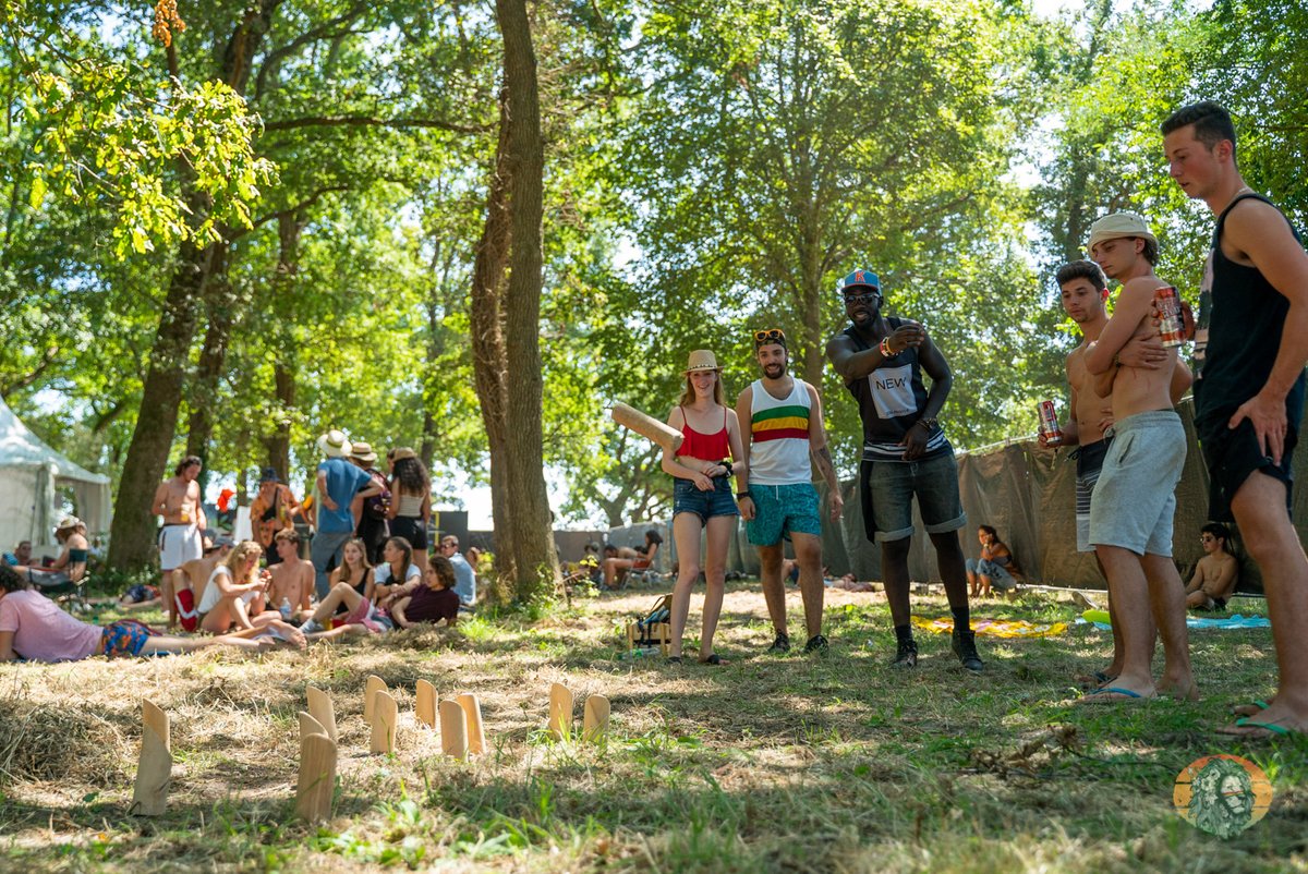 SunSkaFestival's tweet photo. Aujourd'hui c'est sondage ! 🤔
Vous êtes plutôt pétanque ou mölkky ? Entraînez-vous pour l'année prochaine 🤪
📷 Nico Pulcrano
#SunSkaSoonCome #Chill #SunSkaExpérience #SunSkaLife https://t.co/gt7gRNdgTl