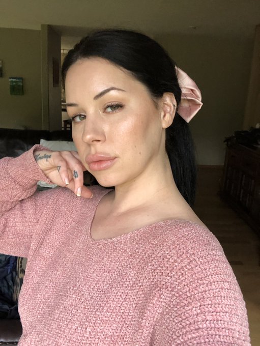 I want a new iphone 📲 https://t.co/Br2yXh9i48