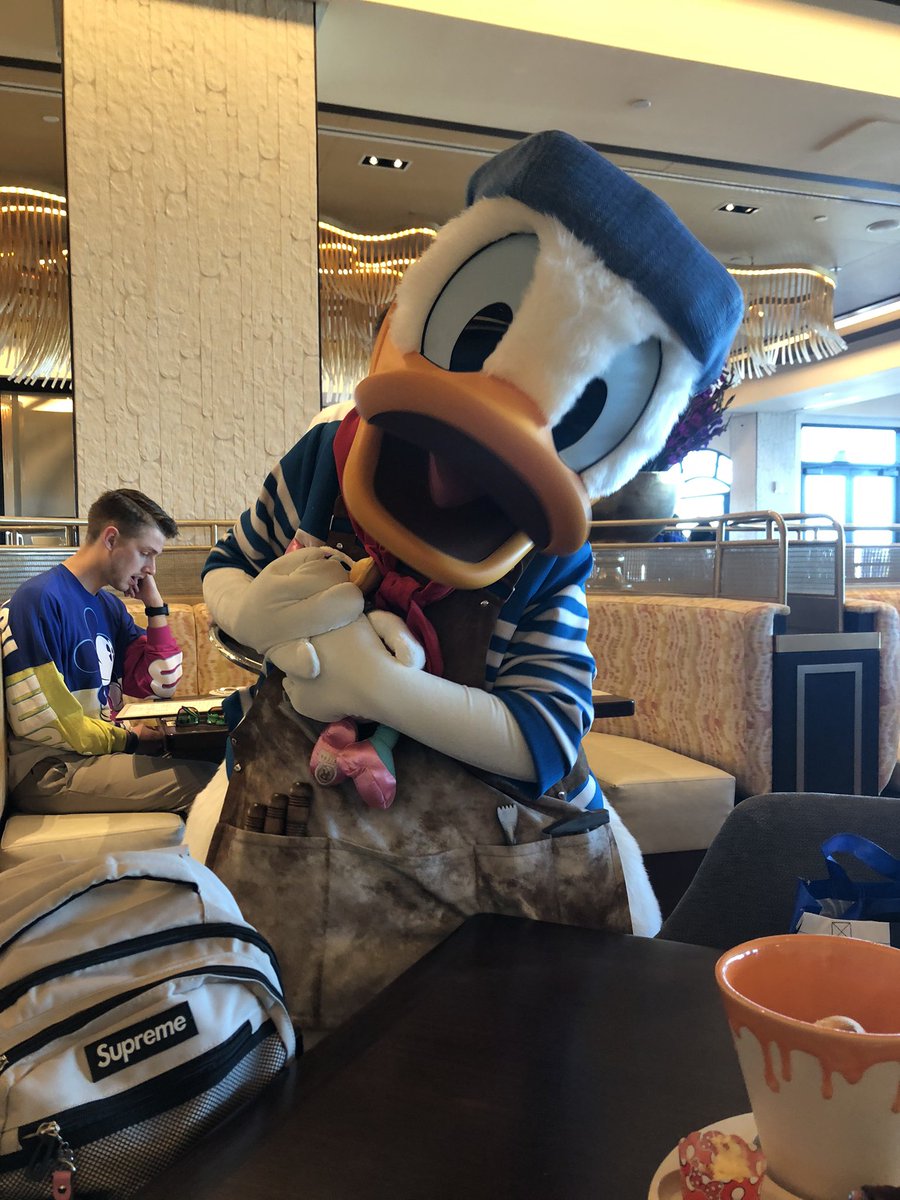 disney_0928's tweet photo. 💙💛❤Happy Birthday❤💛💙 https://t.co/5u9syYu6Hu