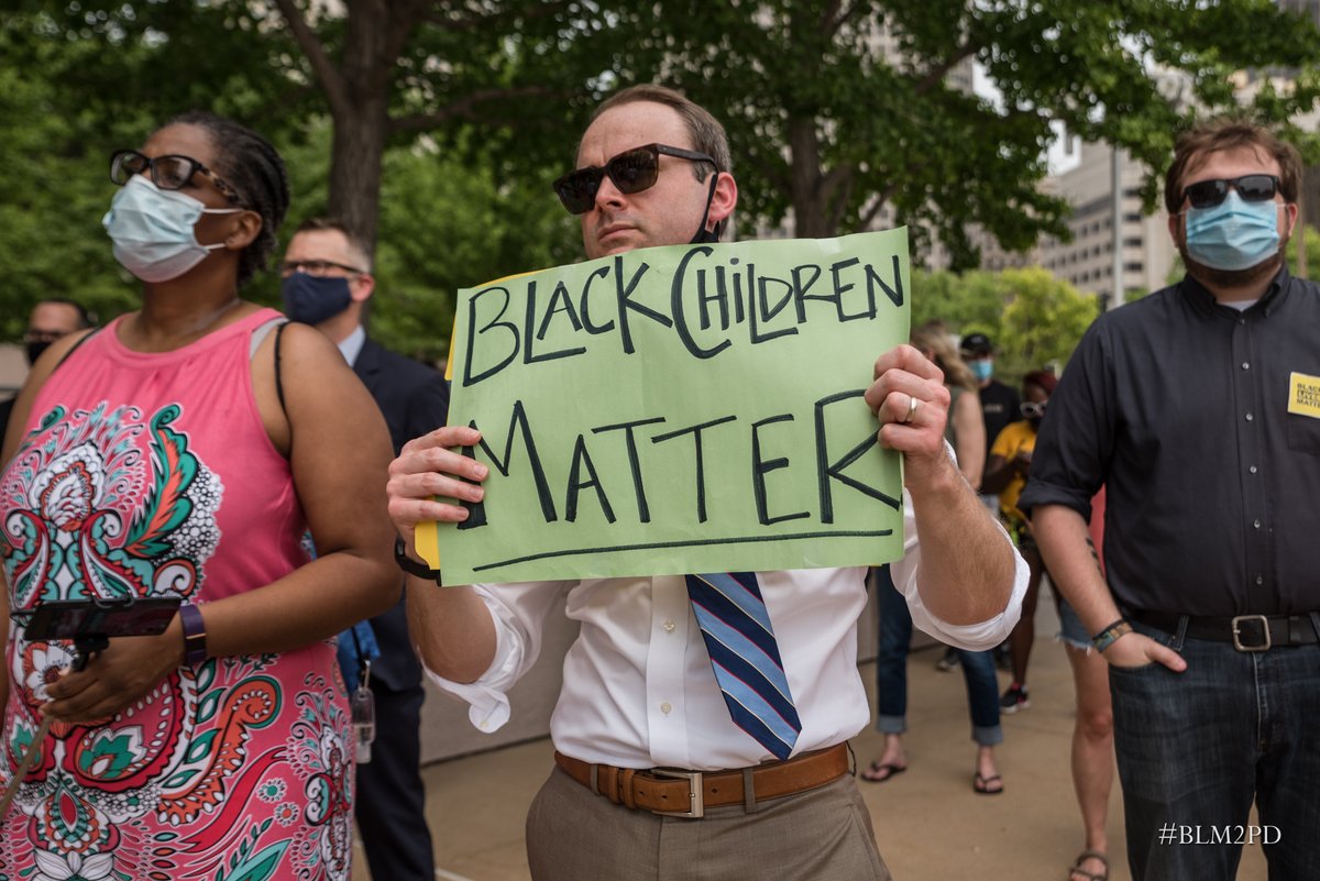 AaronWBanks's tweet photo. Lawyers and members of the legal community showing up for #BLM2PD #BLM2PDSTL #STL #MSPD #BlackLivesMatter #BreonnaTaylor #GeorgeFloyd #ABanks https://t.co/QWe0OQG6eK