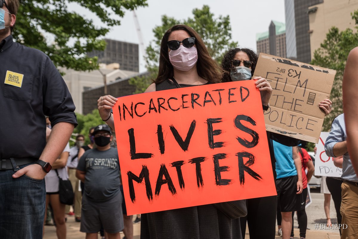 AaronWBanks's tweet photo. Lawyers and members of the legal community showing up for #BLM2PD #BLM2PDSTL #STL #MSPD #BlackLivesMatter #BreonnaTaylor #GeorgeFloyd #ABanks https://t.co/QWe0OQG6eK
