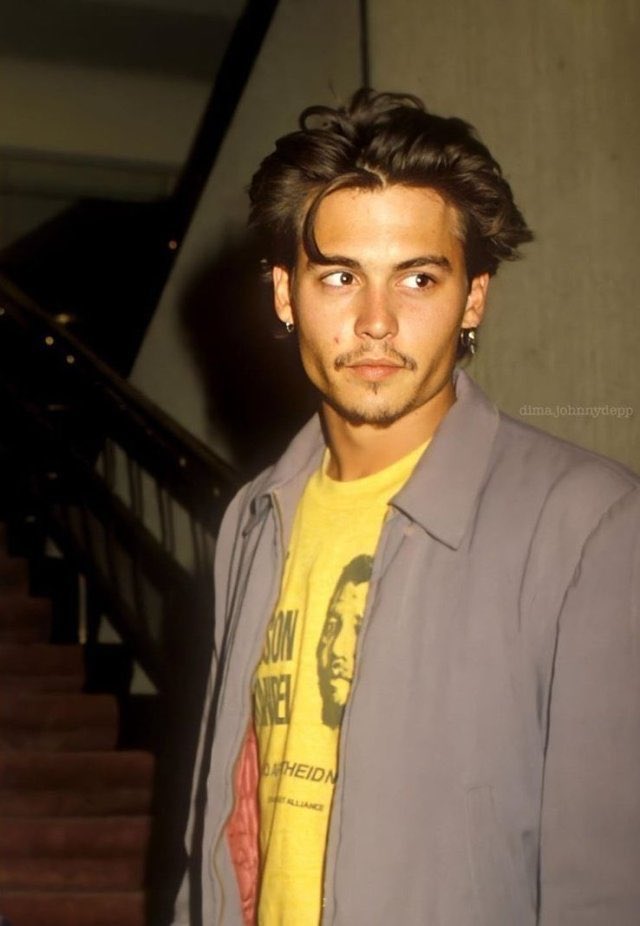 Happy birthday to the greatest actor  i love you johnny depp 