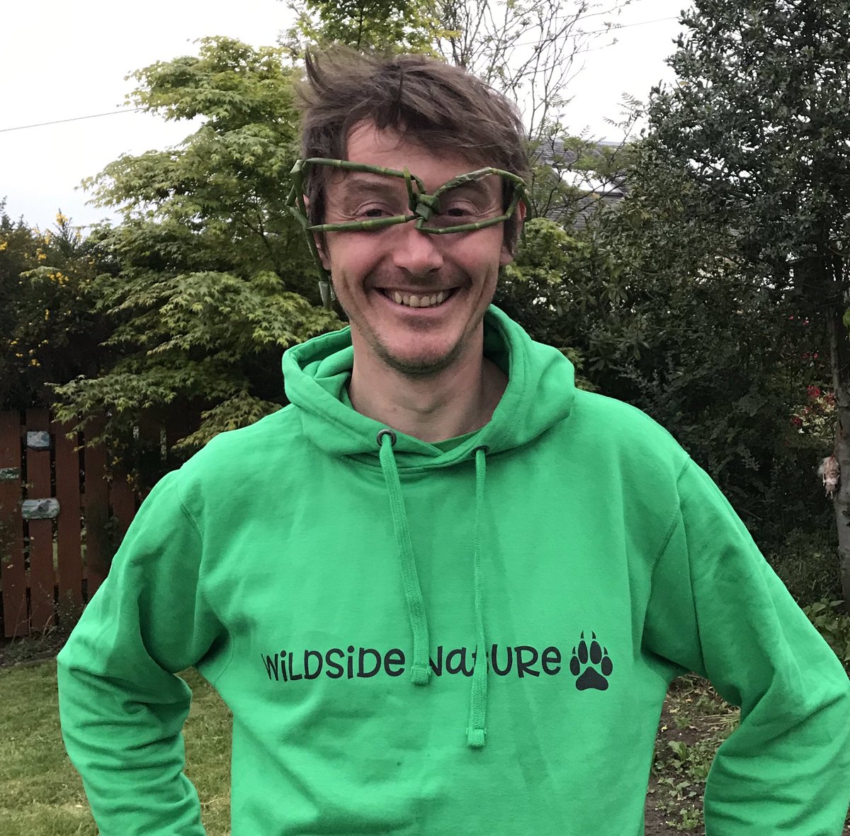 For #30DaysWild why don’t you see if you can find any of this horsetail grass, which was present when #dinosaurs roamed around #Scotland!You can make your #prehistoric scene as I did! Horsetail is a segmented plant, you also try making up your own glasses 👓 out of it! #Edinburgh