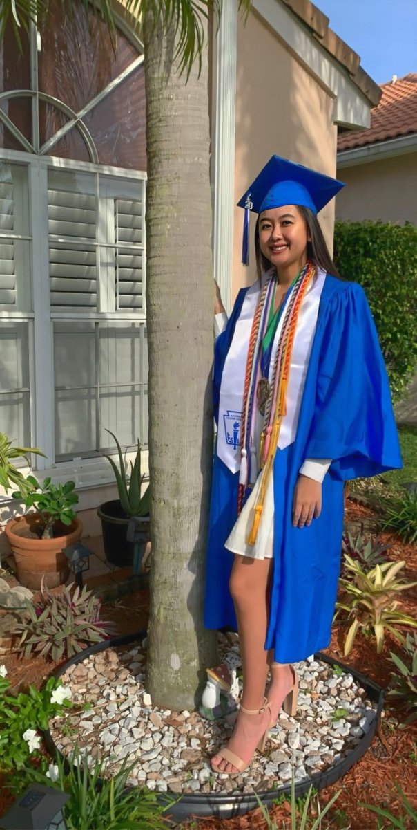 WarrenCSHSBRACE's tweet photo. #CSHSclassof2020 💚JACKIE DUONG💙 celebrates her upcoming graduation at home in her yard last weekend! #WayToGo @principalCSHS @Counselor_BRACE https://t.co/rrCL9uaqui