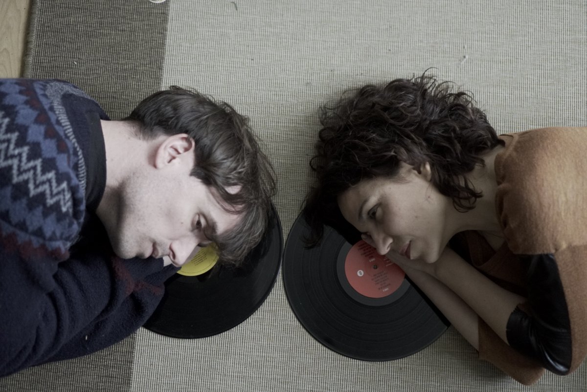 aisge's tweet photo. Conoces de sobras a @DianaPalazon y Chema León, actores de muchos kilates. Ahora puedes descubrir su faceta musical como @ImpalaLeon y su riquísimo "pop vaporoso". En este #BandoSonoro te descubrimos sus debilidades melómanas 

https://t.co/VRb9jnrHY4 https://t.co/B2XhrVUlD4