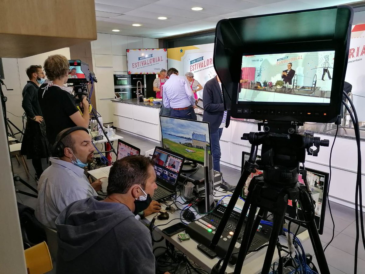 AgenceMirada's tweet photo. Aujourd'hui c'est l'événement #Estivalorial de @Pole_Valorial ! @AgenceMirada supervise la diffusion de cet #Event via sa solution Interactive Live @SolutionLive
Plus d'info ici : https://t.co/4xU58MwAc5 https://t.co/G49oRVbqQB