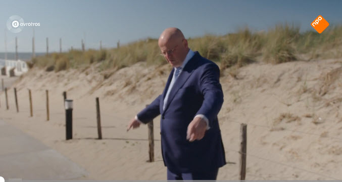 mauricedehond's tweet photo. "De Hemelvaart van de 1,5 meter maatschappij" 
Uitleg over wat Hemelvaartsdag zou moeten betekenen voor het beleid en waarom men de oude mantra's toch zal blijven herhalen, met dank aan programma als #Op1,5

https://t.co/nBISsfLX8g https://t.co/EDLmNWactU