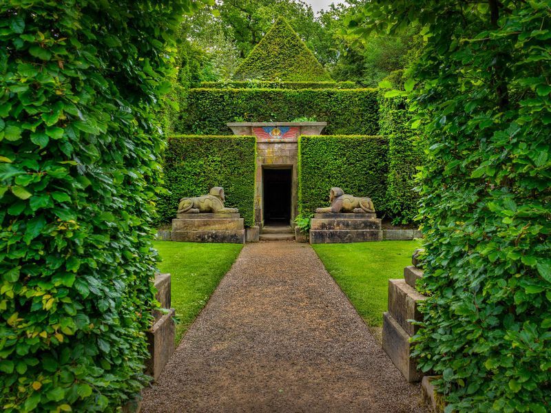 MyBeauDes's tweet photo. Gardening and making a beautiful garden, great for the mindset and mindfulness. 
#Nature #gardens #MBDNature https://t.co/EPwUn2Vfch