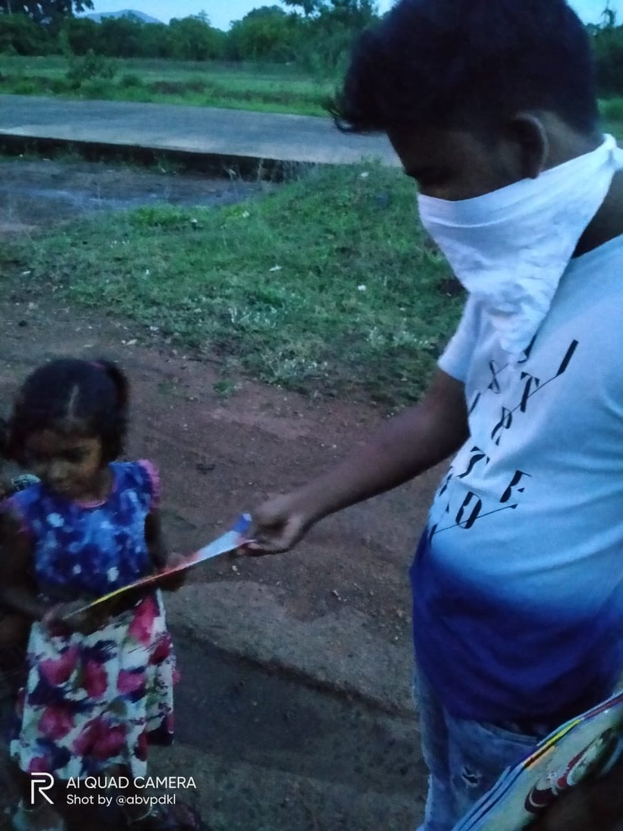 Arijeetodisha's tweet photo. 42nd day of continuous #SEVAWORK by #ABVP Dhenkanal https://t.co/lJgnBkYqbp we reached a small sahi near Kukudajhari.  we distributed #STUDENTKIT, soaps, biscuits, to students  in &amp; taught students  the basic hygiene practice for healthy life.@ABVPVoice @nidhitripathi92 https://t.co/PeztOuPD7x
