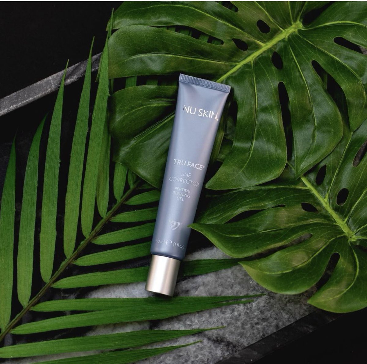 sapphireskin2's tweet image. Struggling with visible lines and wrinkles? Our Tru Face Line Corrector helps to soften the tell-tale signs of ageing around your mouth, eyes and forehead👁 Click the link in our bio to shop! #skincare #linecorrector #wrinklesbegone #antiagingtreatment #sapphireskin