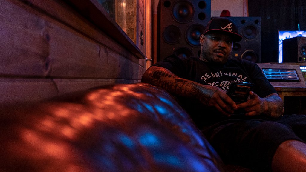 3 years ago, veteran producer <a href="/WLPWR/">WLPWR</a> was putting the finishing touches on a @BigKRIT album. Today, he’s a label head with a 4,000 sqft “production compound” in Atlanta. His story is inspiring.

“Discover, develop, deliver; repeat.”

READ: djbooth.it/bndwth