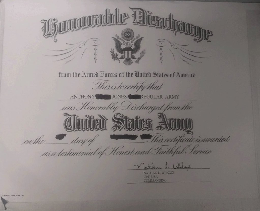 jonesan57850007's tweet photo. @tonetalks @TheBlackCaucus #Blacklivesmatter  this is the pardon for inncoent black veteran man Please Help get this to 100,000 retweets to free #woundedwarrior #FreeDC https://t.co/YifwLmUj5u