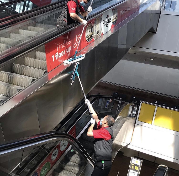 Brussels Airport tweet media