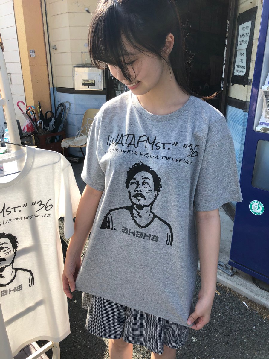 FMSTAGE_IWATA's tweet photo. [FMSTAGE30周年記念第一弾T-shirt販売開始！]

来年30歳の誕生日を迎えるFMSTAGE！
記念して、少々フライングですがT-shirtを作成致しました！！
受注生産となりますので、6/20迄の注文受付！
そして隣古着屋GRAMにて、在庫少数ですが先行販売！

是非チェック願います！！
https://t.co/nMILfajScy https://t.co/47QdxdibZb