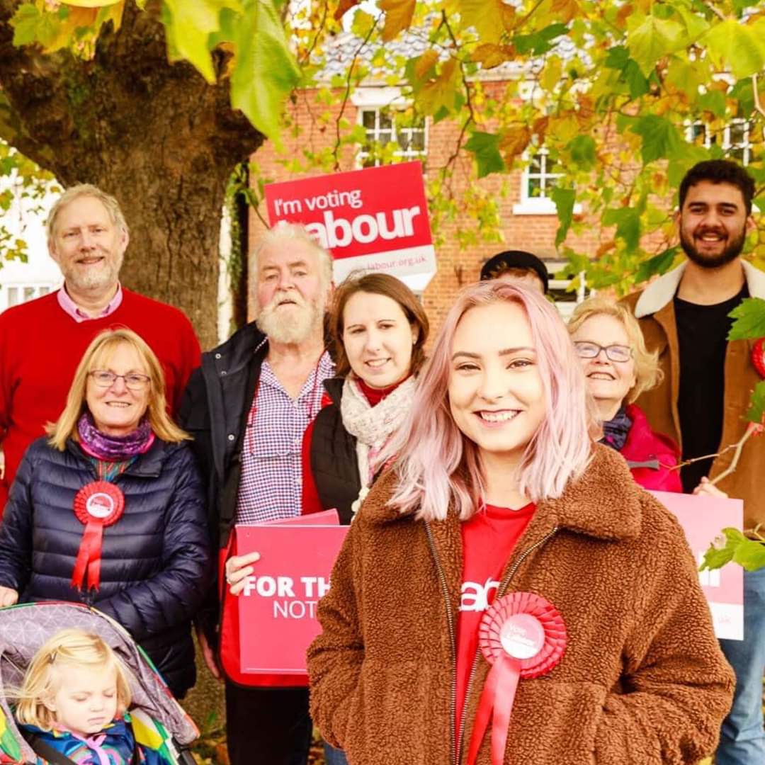 JessicaLBarnard's tweet photo. In the 2019 election i ran in an 'unwinnable' rural seat. This beautiful bunch STILL showed up, day after day in the freezing cold, fighting for Labour and fuelled with determination. The membership are a powerhouse of our movement and should never be taken for granted. https://t.co/YD1HfT7fxd