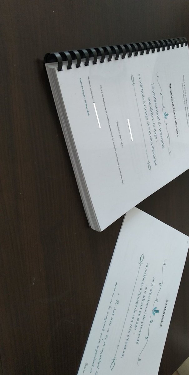 ChloePrgs's tweet photo. Et la soutenance sonne un clap de fin à un travail d'un an 💉👩‍🎓 j'y suis venue à bout de ce foutu mémoire 🥰 https://t.co/mbnjH9aH8E