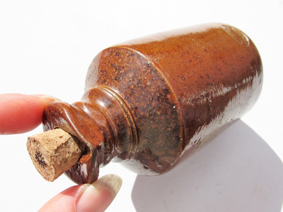 Antique Stoneware Ink Bottle! etsy.com/uk/shop/MagicS… #VintageStonewareBottle #Ink #GiftForWriter #VintageInkBottle #GiftForTeacher #DenbyPottery