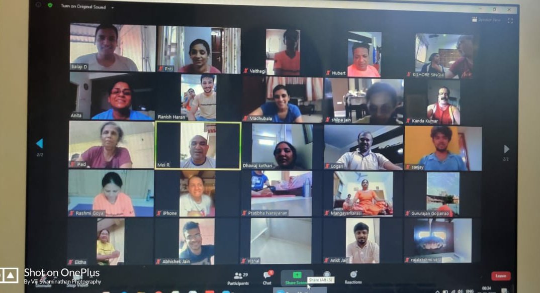 RunningUnis's tweet photo. 6/15 of 15-Day Abs Challenge Workout completed with Tuesday Full Body Fat Burn Workout Session
Thanks Viji for this fantabulous 45+ variation workout and thanks to all 35 members who joined in for the workout this morning!
#LimitlessBeginsWithin #BeLimitless
#UNISRunning https://t.co/kYFPxfVcnz