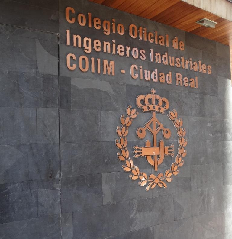 LaVozdePtollano's tweet photo. Resultados de la encuesta del @COIIMCREAL sobre la incidencia profesional del COVID19 en la profesión de Ingenieros Industriales  @IndustrialesCR @LaVozdePtollano @CopePuertollano @COIIM 
https://t.co/ltN3QRfwGY https://t.co/NNTD0zMqa4