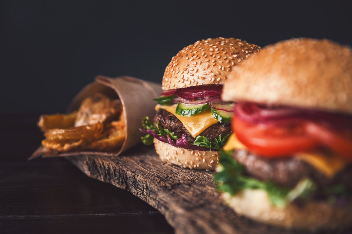 Eat clean to stay fit ￼
Have a burger to stay sane 

We all need burgers in our life’s right now! #foodie #contractcatering #lunch #burgerporn #staffrestaurants #sogood