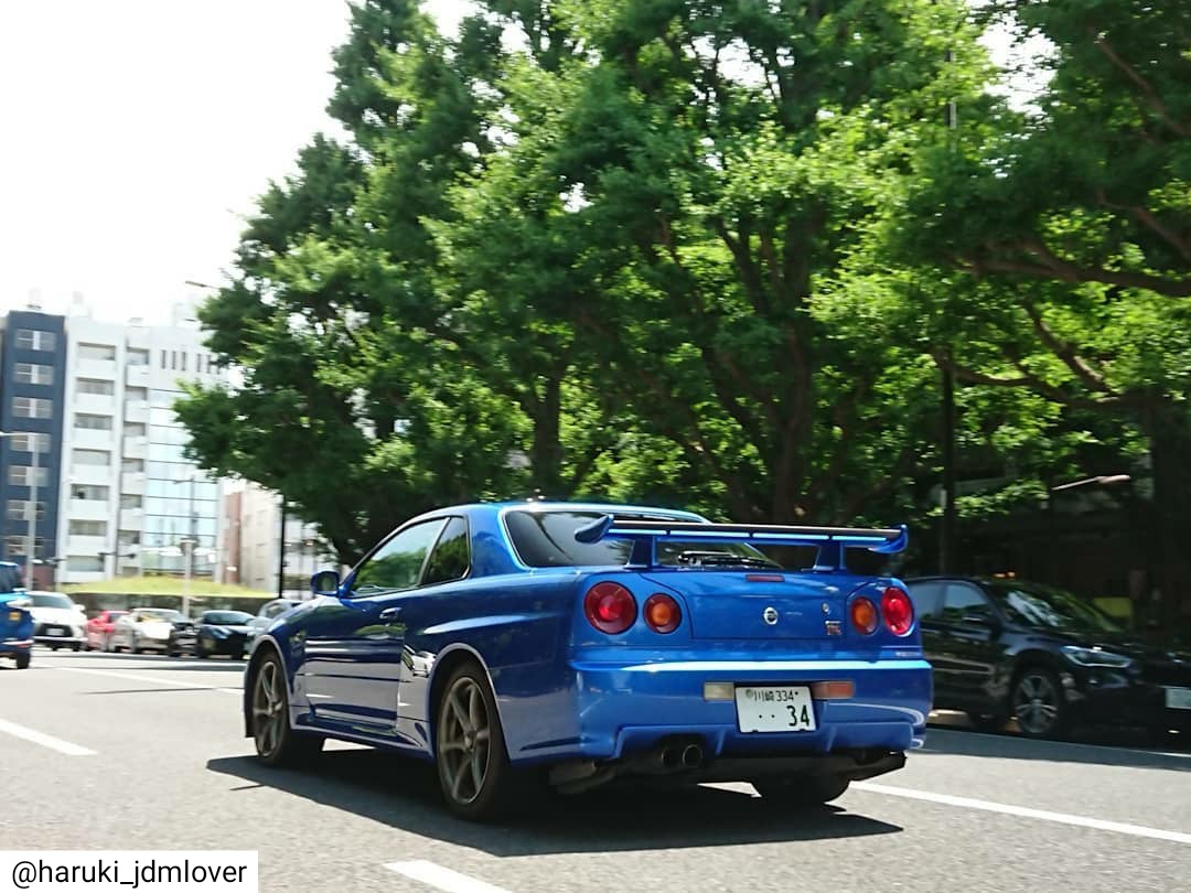 R34スカイラインgtr