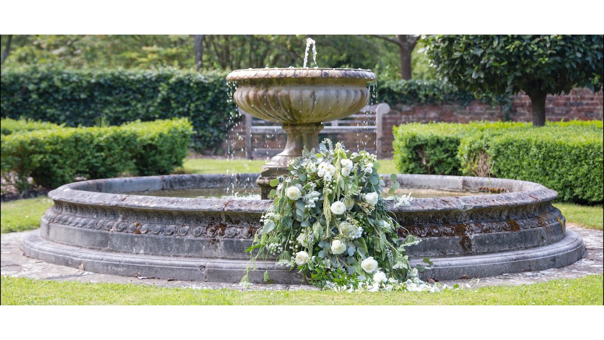 Filmourday's tweet photo. This has to be the biggest wedding bouquet we have ever captured!
 
#weddingflowers  #weddingbouquet  #weddingday  #flowers  #bouquet https://t.co/LPBSBXgfcs