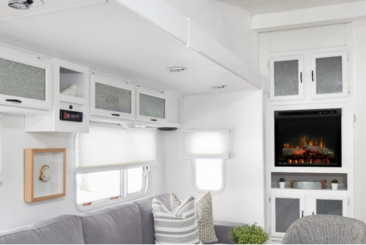 KitchenerRvShow's tweet photo. Fifth Wheel makeover by HGTV’s Jo Alcorn  … gorgeous
#joalcorndesigns #RVLife #design https://t.co/1rnahbsNwf