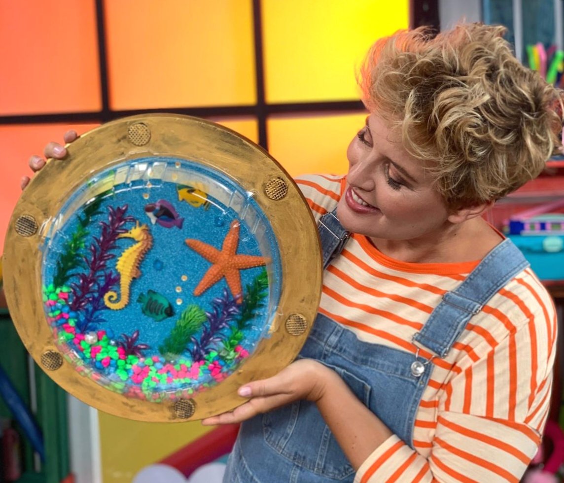 Real mom continues celebrating #WorldOceansDay that reminds us the importance of taking care of them 🌊🚯
See you at 13:25 on @boinges!
#encasaconrealmom #LearnEnglish