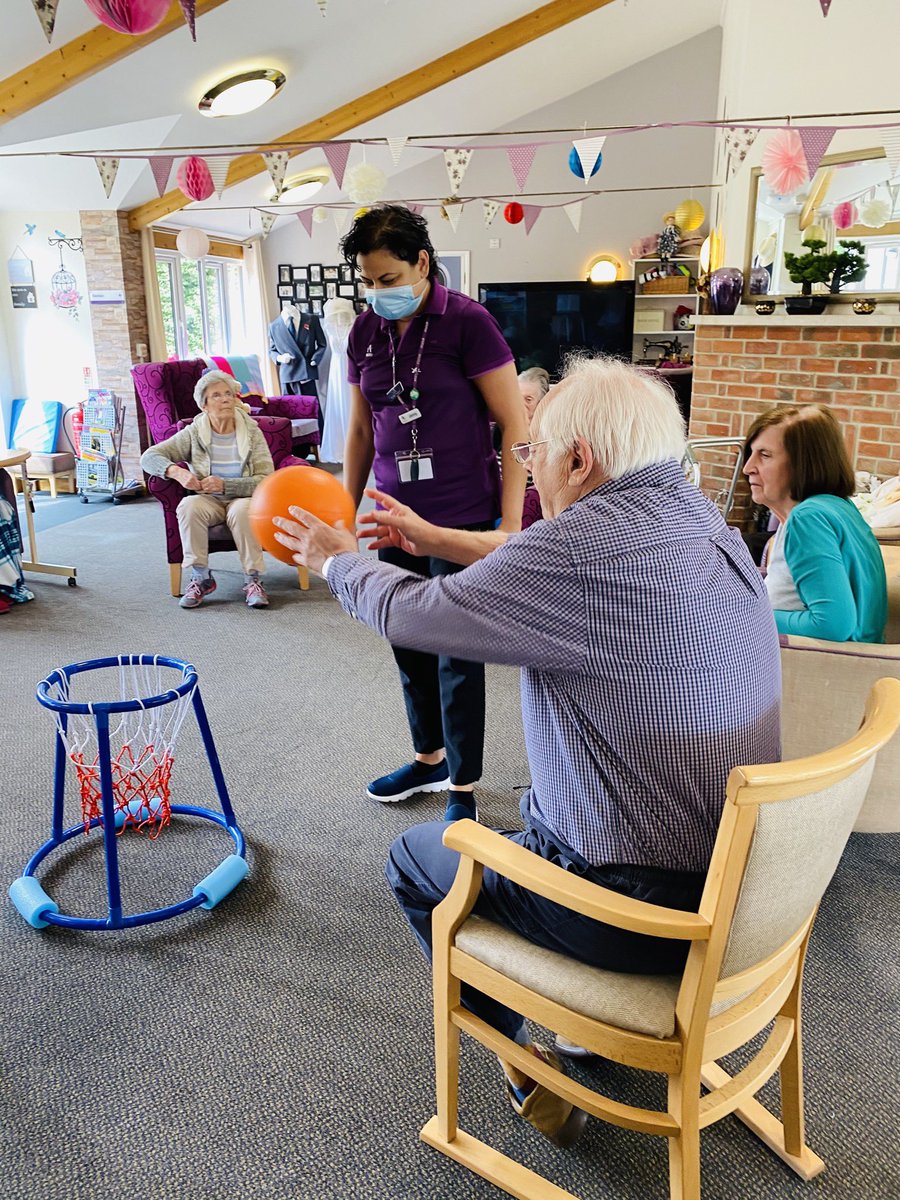 Dawson_Lodge's tweet photo. A game of basketball for our residents ๐ ๐ #Here4OurResidents #basketballsession #tuesdayvibes #tuesdaymotivation @DawsonLodge @AnchorHanover @AnchorJobs @carehome_co_uk @Link_ages @CareQualityComm https://t.co/FHxeEUufB7