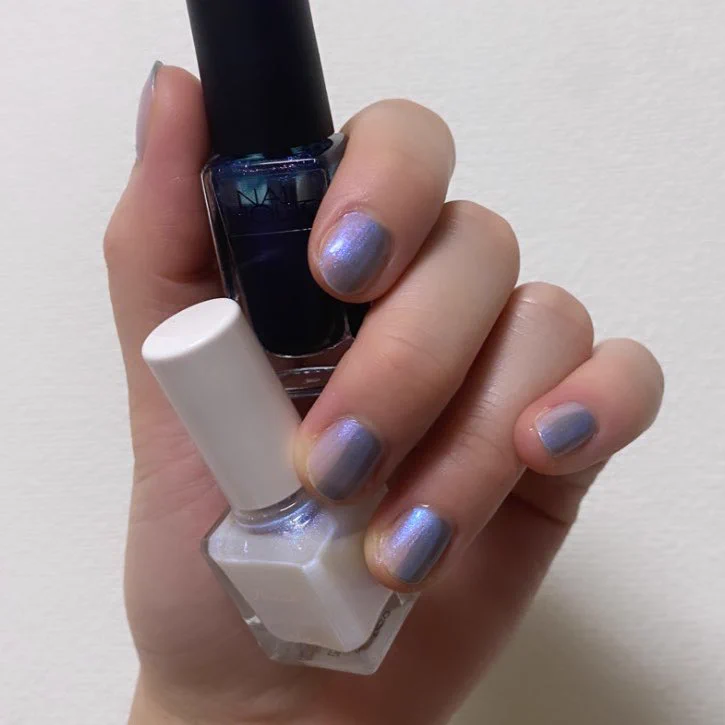 @sssrrr_csm @nailholic_kose コメント失礼します。いつも楽しく拝見しています☺️ 私もこの色とても好きです！ 個人的に、パラドゥのグロッシーパールを重ねるととても可愛いですよ〜❣️ 