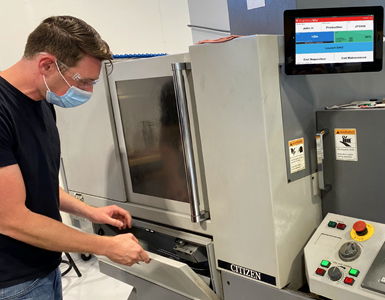 MMSOnline's tweet image. How do you machine parts and keep up social distancing? A machine monitoring system can be a great help.  mmsonline.com/blog/post/cnc-…