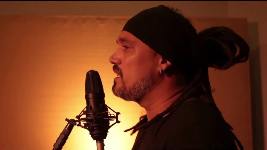 UnderFilmes's tweet image. Vídeo Clipe "Espero a Minha Vez", uma releitura da canção do NX Zero, na voz de Pataxó, em parceria Estúdio Lunna.
Confira: youtu.be/x_yZwHM1nVw

#penapolis #rock018 #rockinteriorsp #penapolissp #cover