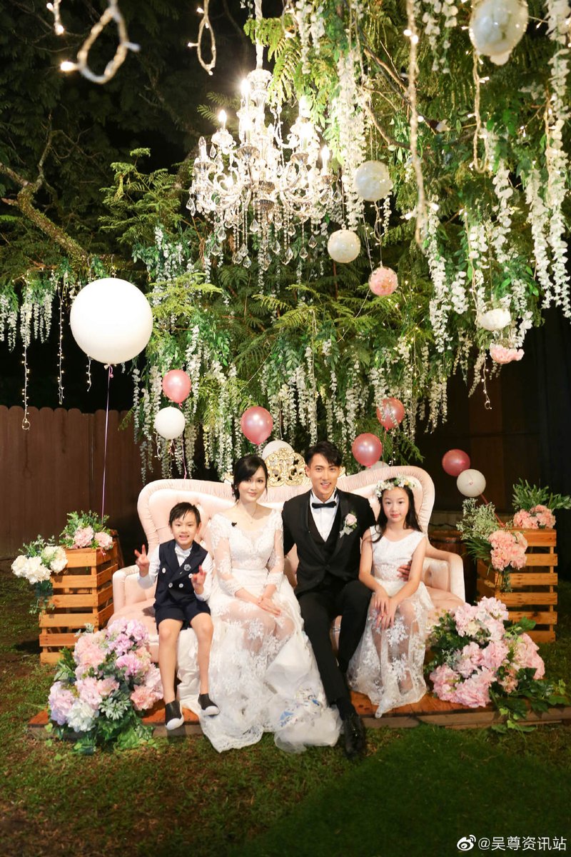 cdrama_update's tweet photo. 200609 #WuChun Studio weibo update
More - https://t.co/JELJm8Ze8n
#WuZun #LinLiying
#吴尊 #林丽吟
#婚前21天 #BeforeWedding https://t.co/WfL6QlOs8m