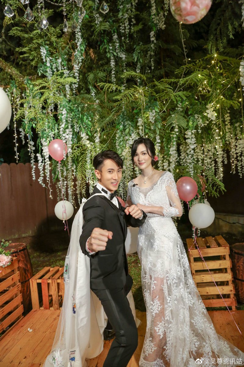 cdrama_update's tweet photo. 200609 #WuChun Studio weibo update
More - https://t.co/JELJm8Ze8n
#WuZun #LinLiying
#吴尊 #林丽吟
#婚前21天 #BeforeWedding https://t.co/WfL6QlOs8m