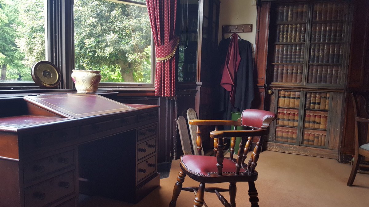 MrPSavage's tweet photo. @DrLivGibbs @FreeLibrary Here's a rather unchanged view of it! https://t.co/0pXNtEuSCh