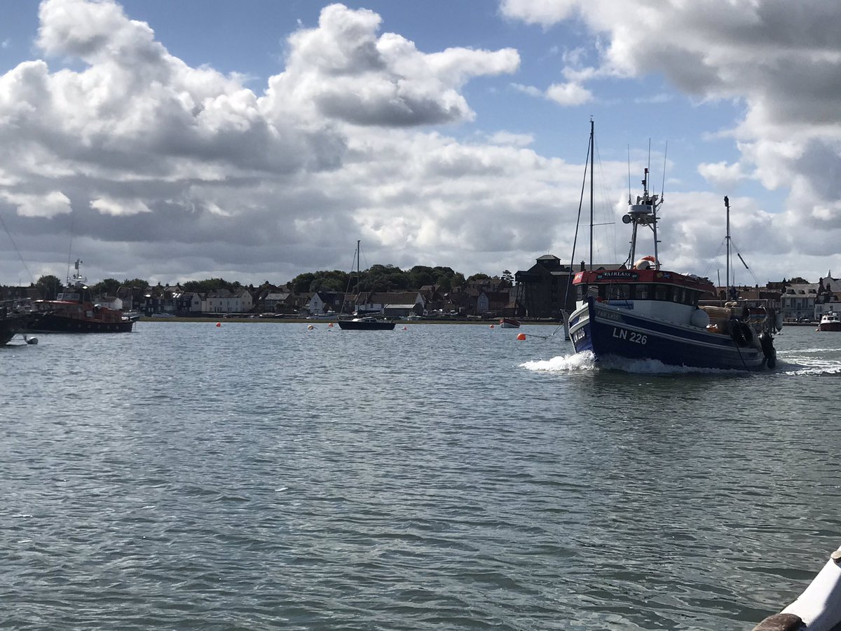 RobertMbe's tweet photo. #PortofWells is slowly but steadily coming back to life, boats being launched &amp; heading out to the moorings. #WellsNexttheSea #NorthNorfolkCoast “ Fresh Air &amp; Freedom “ https://t.co/LFfOXU2RJ1