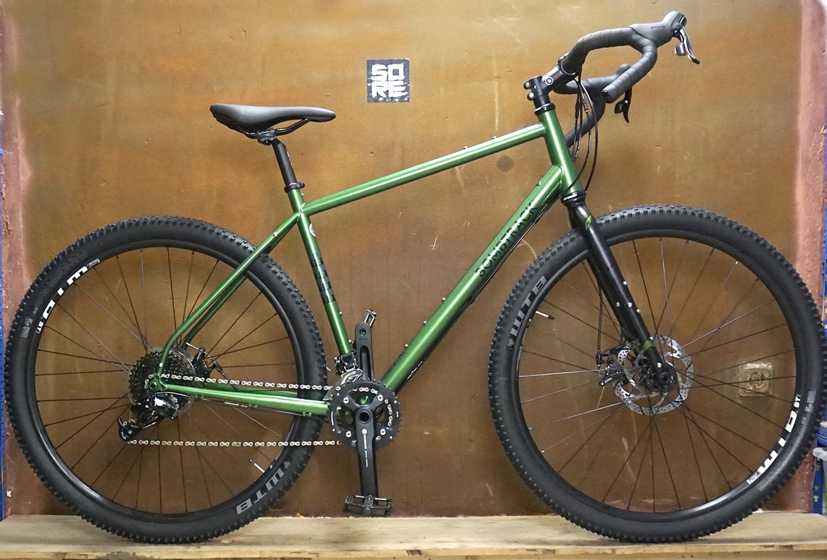 SoreBikes's tweet photo. Something different. Bombtrack Beyond.
@Bombtrack17 #sorebikes #shiftgear #touring #adventure #journey #crosscountry #bikepacking #gravel #biketour #biketrip #bikeshop #cycling #custombike #ehrenfeld #bike #bicycle #fahrrad #tourenrad #velo #instabike #bikestagram https://t.co/kRV3CFpkz9