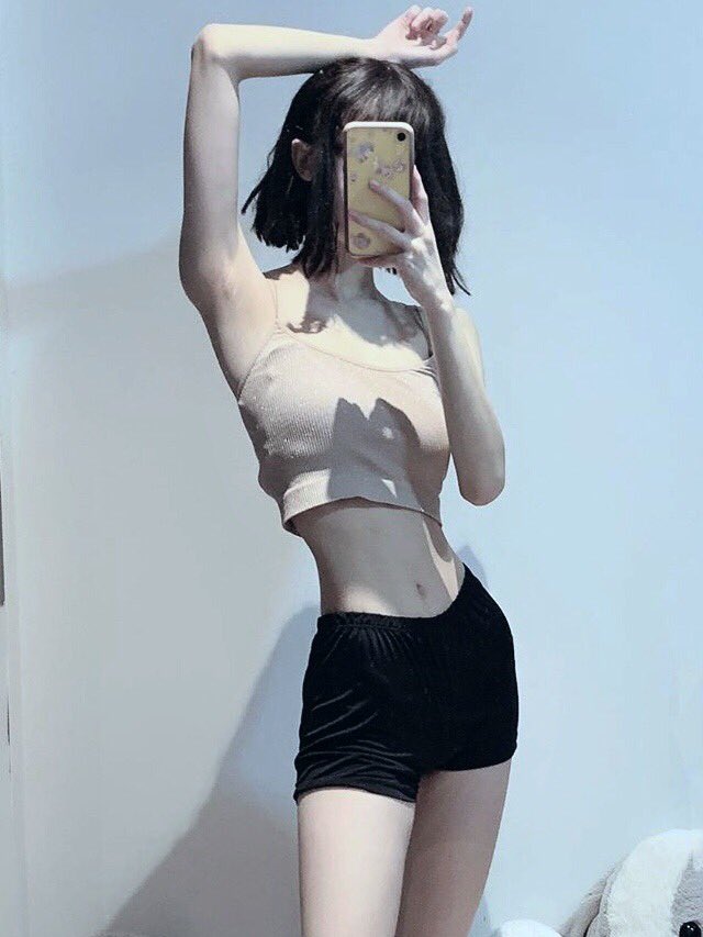 thin_thwannabe's tweet photo. #thinspo lose fat lose problems ✌🏻💕 https://t.co/b51khVcD2D