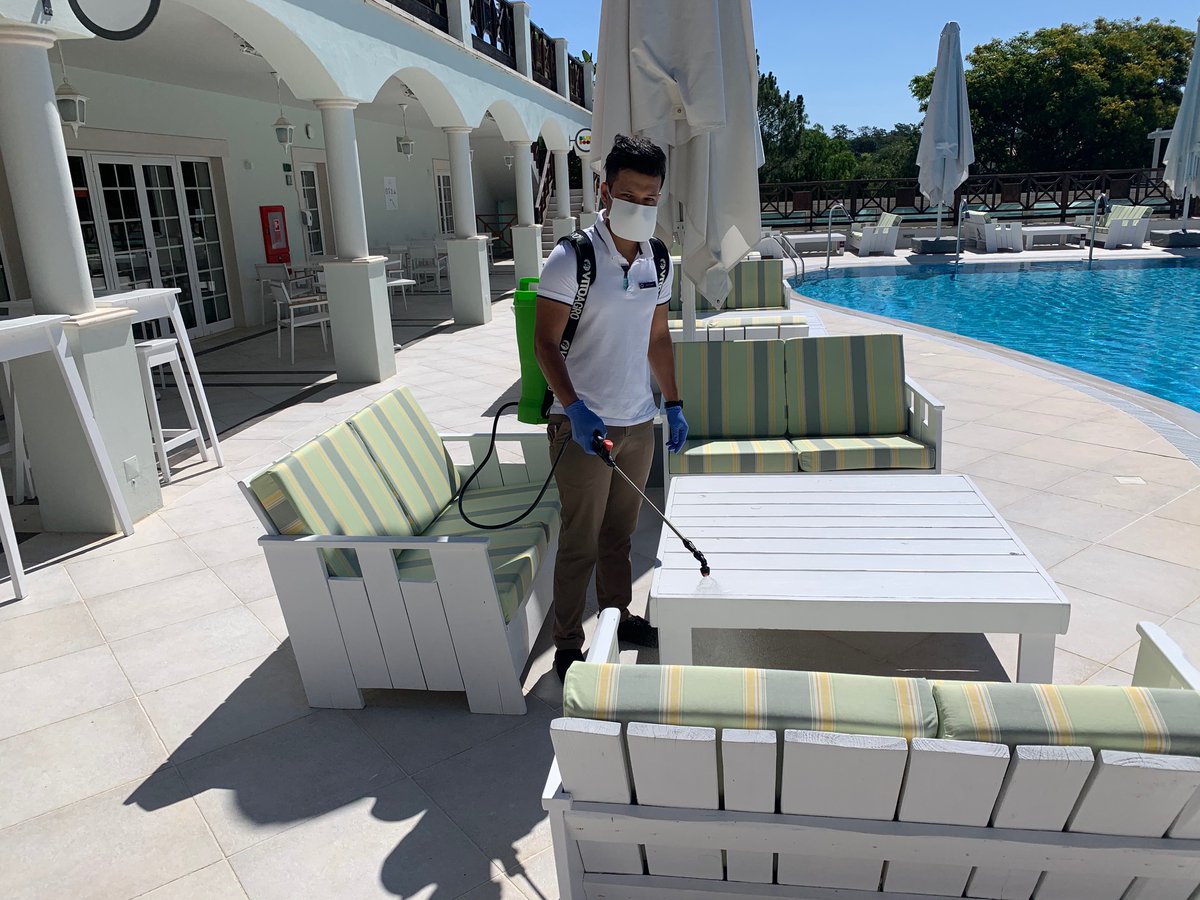 martinhal's tweet photo. Our doors in #MartinhalQuinta are open again😀 and the team is ready to welcome our guests including all #CleanAndSafe regulations😷 to enjoy a relaxed family holiday 🏖 #Martinhal #PostCovidWorld  
👉https://t.co/6C3cdawhua https://t.co/jXoGzRoZgL