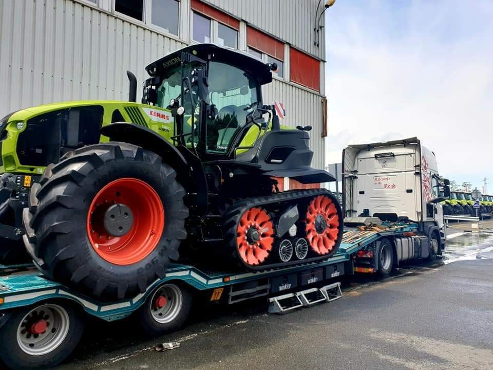 #claas #lemans das erste mal denn neuen verladen für Deutschland.