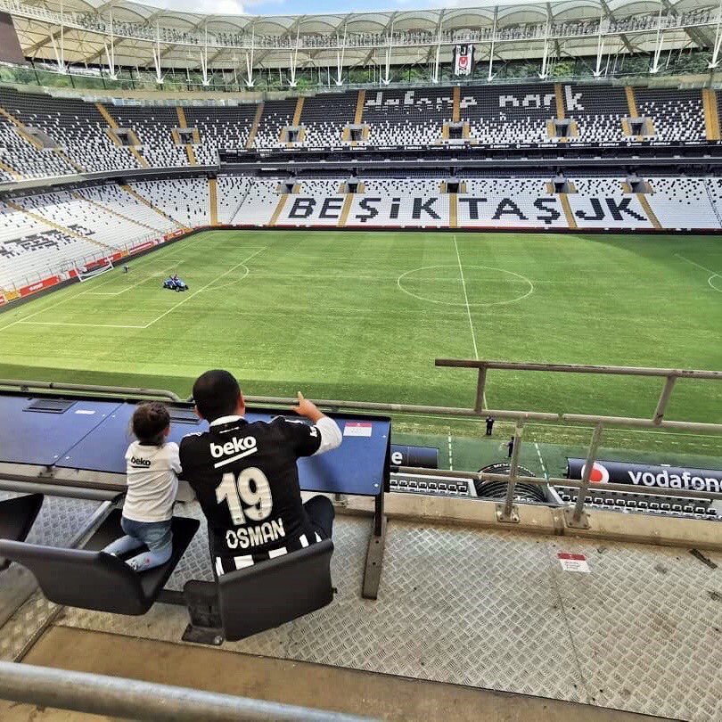 serefturu's tweet photo. “Ben babadan Beşiktaşlıyım” diyenleri görebilir miyiz? 🦅

#Beşiktaş #BeşiktAŞK #Gururlan https://t.co/ELAgrBrsly