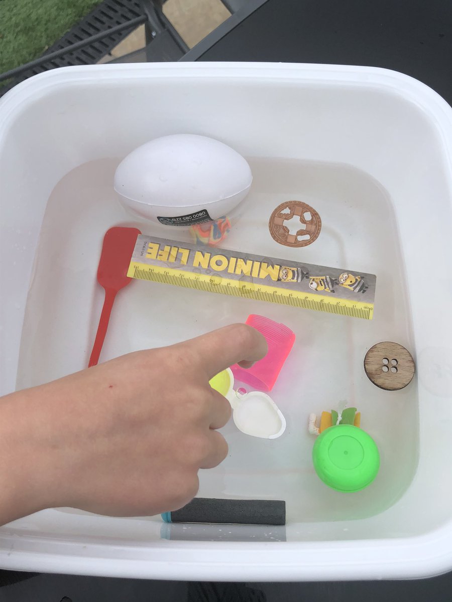 kelogsj's tweet photo. Louis enjoyed the floating &amp; sinking task today @BGrovePrimary #BGP3 https://t.co/OrVfM42goq
