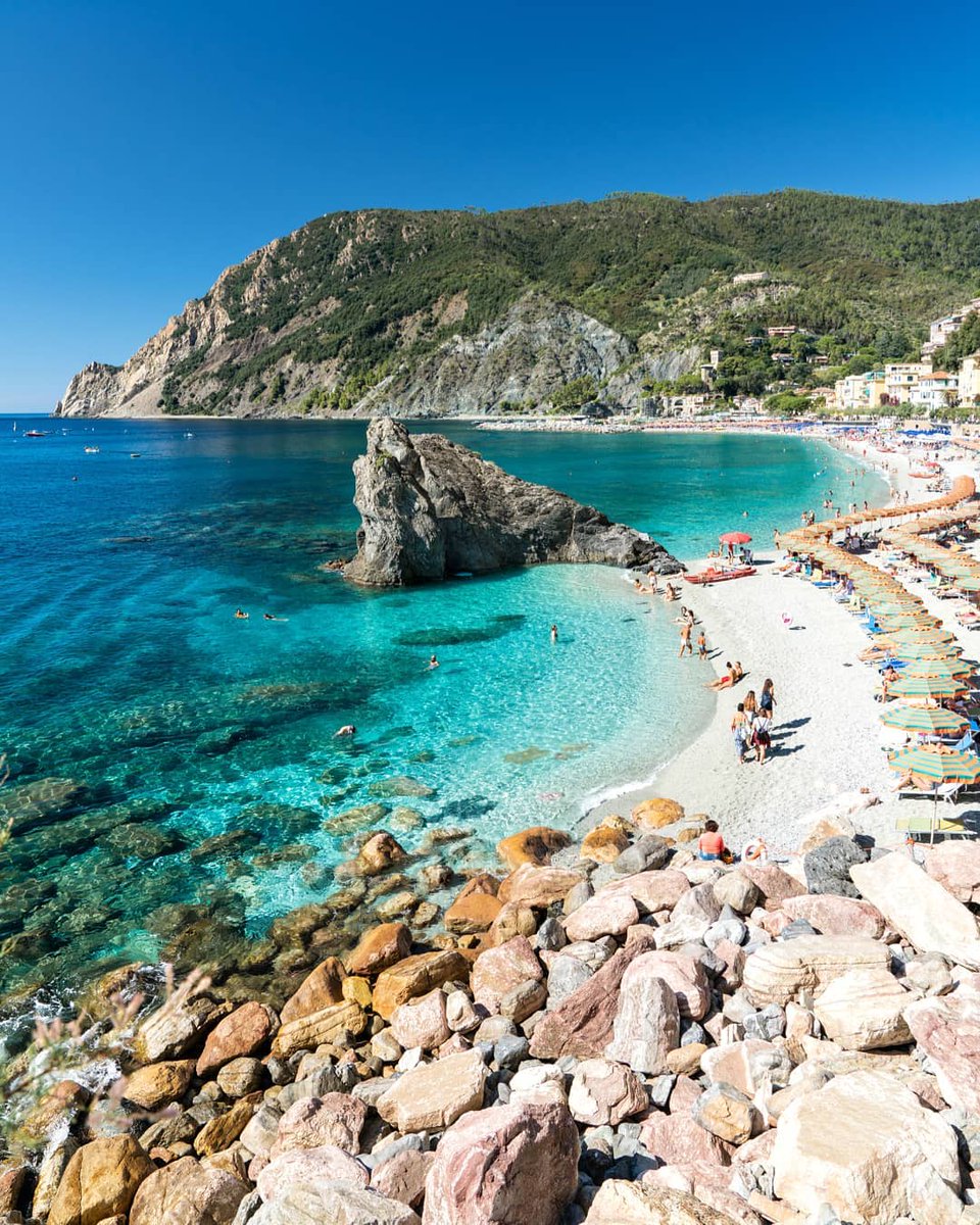 Italia's tweet photo. Kick off your shoes, walk on the fine sand, feel the gentle breeze on the beach of Monterosso al Mare, and enjoy the timeless beauty of the Cinque Terre 👉 https://t.co/E5lUd7l9KU
#traveltoitaly #cinqueterre @TurismoLiguria @parco5terre
📷 IG mattiaperra https://t.co/Gd5bndZ7O4
