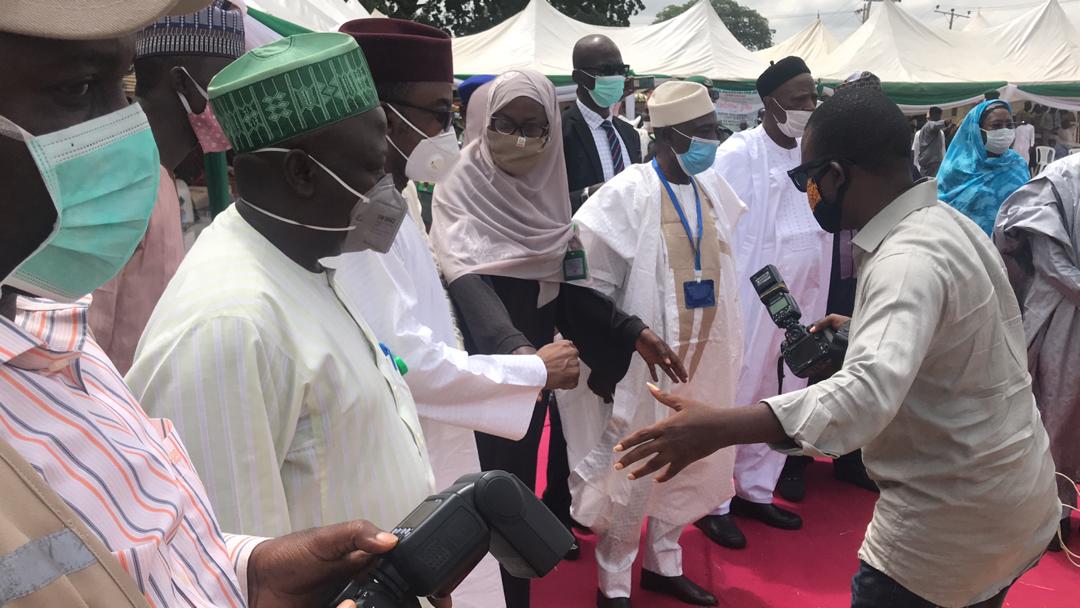 ...that there will be another major roll-out of support to farmers in Oyo State on the 11th of June, 2020, improved seeds and seedlings of yam, maize, oil palm, cocoa, and Kenaf among others would be distributed to farmers at the event.He urged the beneficiaries to... 11/19