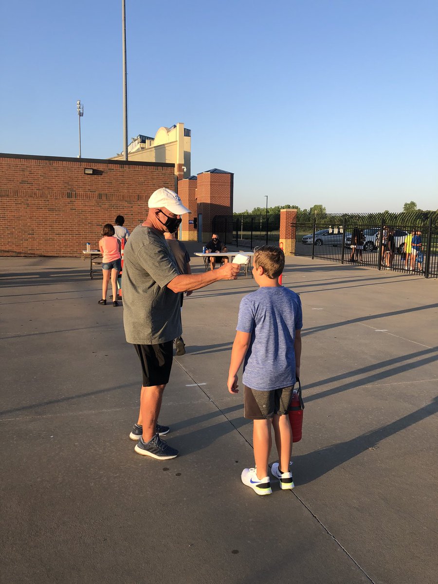 YellowjacketsFB's tweet photo. Day 2 of @PCnowisthetime is rolling!  Strength + Safety + Choctaw= Best in the Biz!
#StingEm🐝🤙 https://t.co/7J3z0jK41x