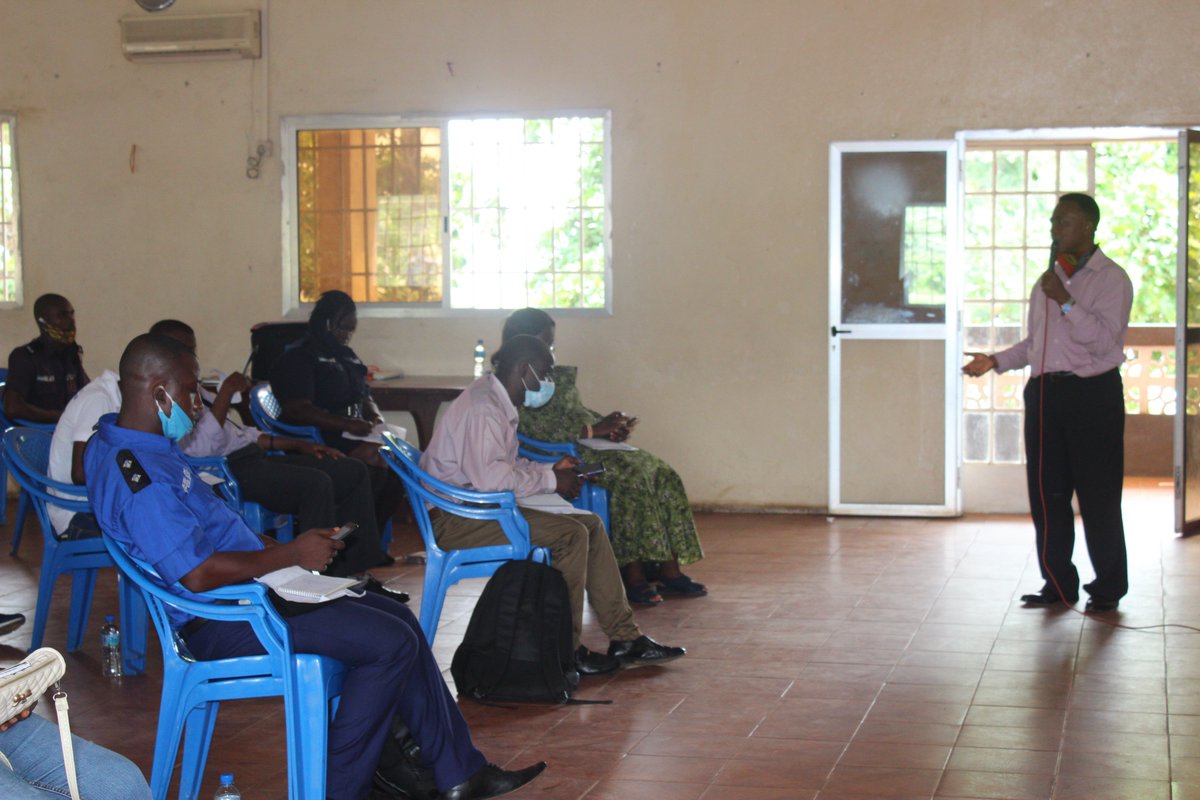 CORDAID_SL's tweet photo. The Security and Justice Results-Based Financing (RBF) policymakers met to induct the LPPB of Congo Cross. For the LPPB of Congo Cross on boarding each must volunteer together and help understand the purpose of RBF to ensure that financial matters are properly implemented. https://t.co/NZ4MvzJ4l0