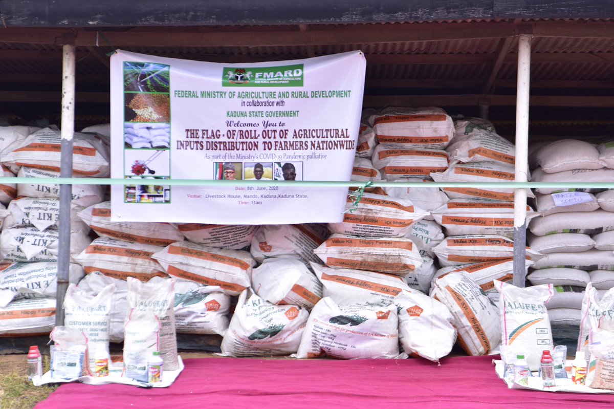 COVID-19: FG Flags-Off Distribution of Agricultural Inputs to Avert Food Scarcity in 2021.The Agric Minister,  @NanonoSabo has flagged-off the distribution of agricultural inputs to Nigerian farmers as mitigation measures of the pandemic to boost Agricultural production.. 1/19