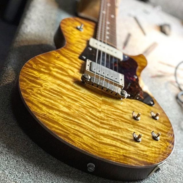 World Guitars tweet media
